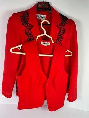 Vintage RightOn! by Estivo Red Blazer and Vest Set with Black Embroidery Sz S